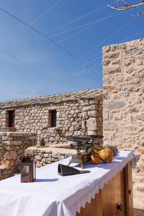 Lithos Stone Suites アレオポリ エクステリア 写真