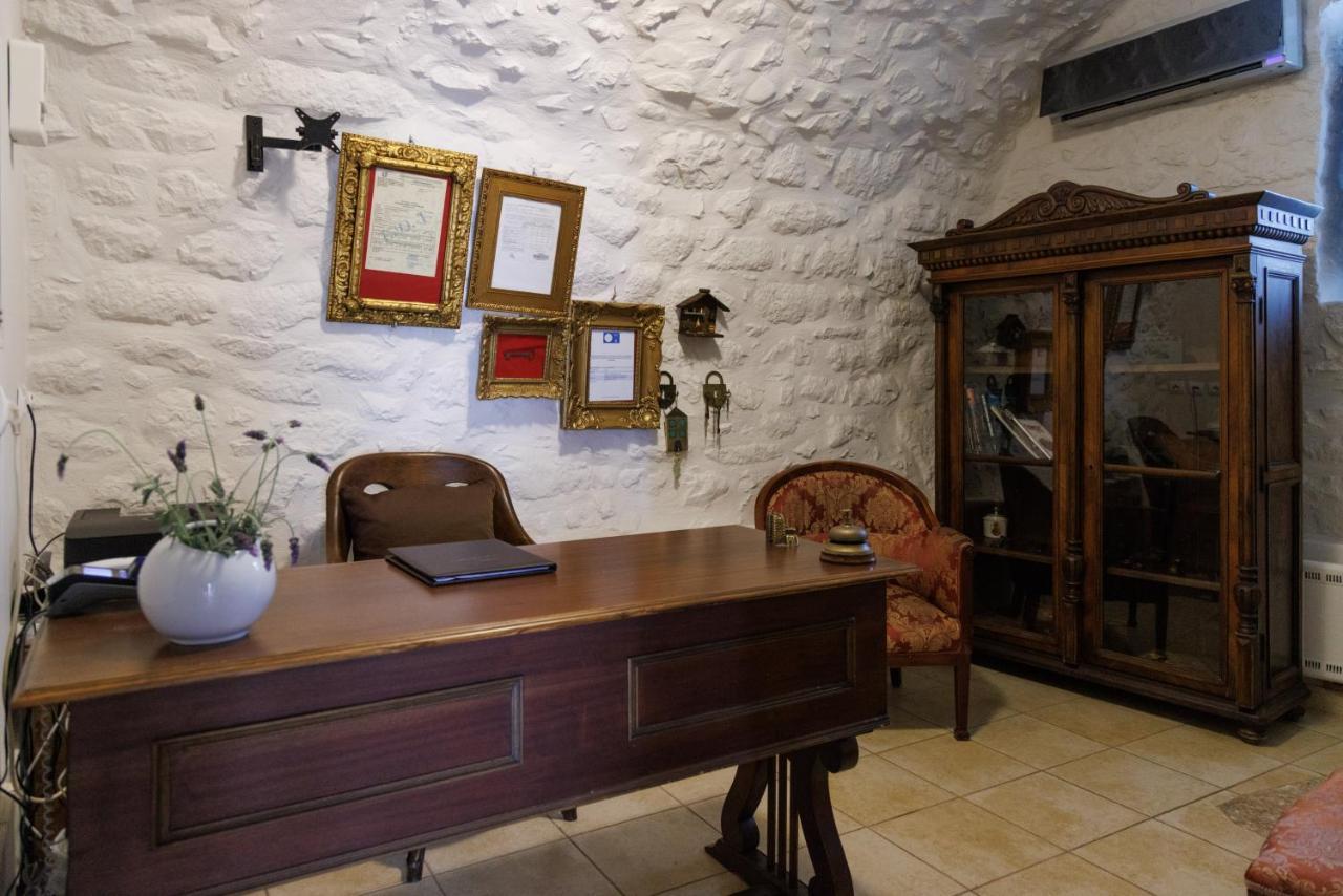 Lithos Stone Suites アレオポリ エクステリア 写真