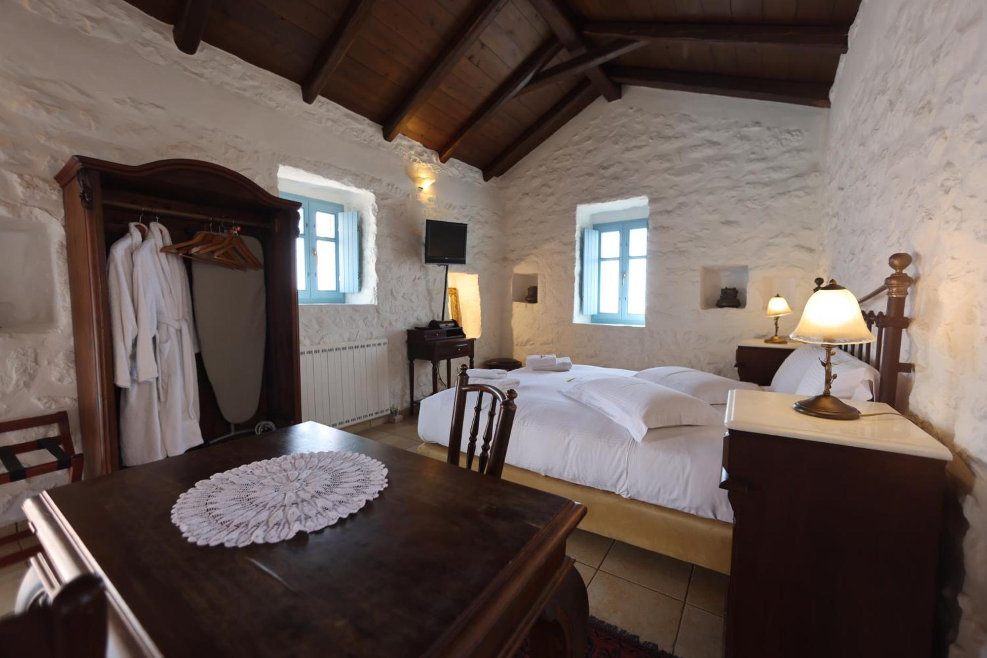 Lithos Stone Suites アレオポリ 部屋 写真