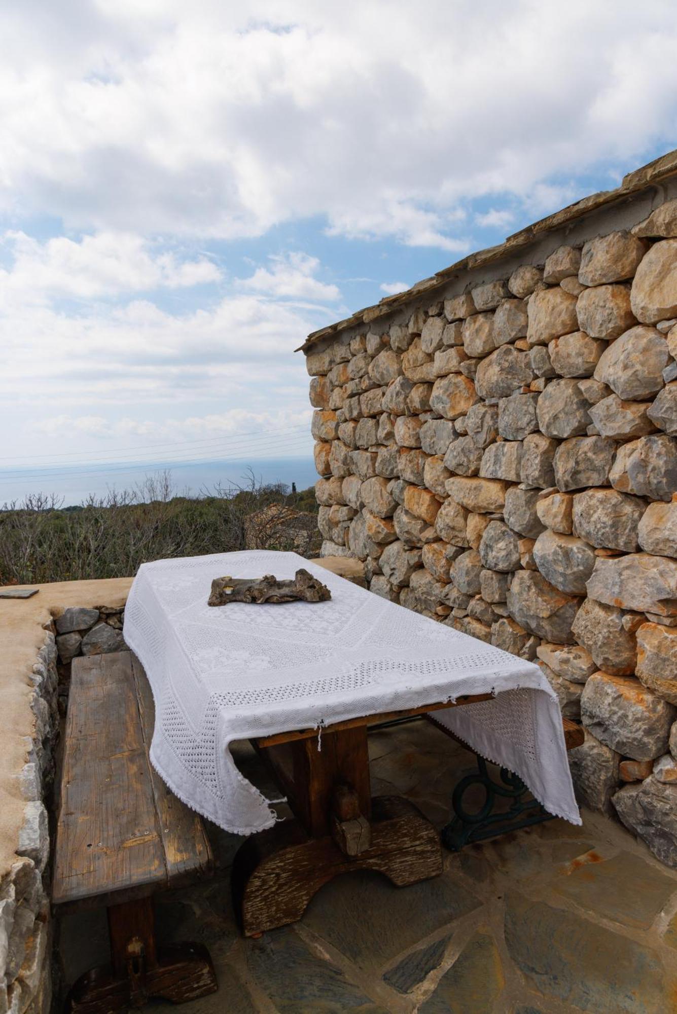 Lithos Stone Suites アレオポリ 部屋 写真