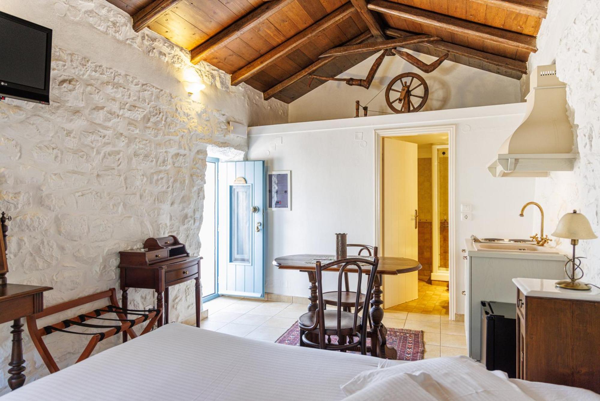 Lithos Stone Suites アレオポリ 部屋 写真